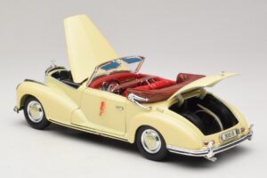 Mercedes 300S Creme Maisto 1:18 31806 Druckguss — Bild 5 von 8
