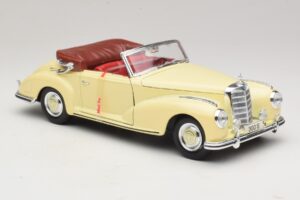 Mercedes 300S Creme Maisto 1:18 31806 Druckguss — Bild 6 von 8