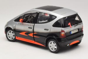 Mercedes A-Class W168 D. Coulthard Silber Maisto 1:18 35841 Druckguss — Bild 7 von 8