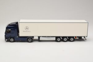 Mercedes Actros 1044 Blau Minichamps 1:43 B66000604 Druckguss — Bild 3 von 7