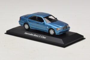Mercedes C-Class W202 Blau Metallic Maxichamps 1:43 940037060 Druckguss — Bild 3 von 5