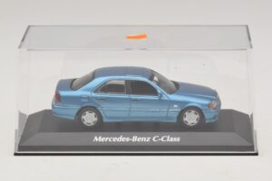 Mercedes C-Class W202 Blau Metallic Maxichamps 1:43 940037060 Druckguss — Bild 4 von 5
