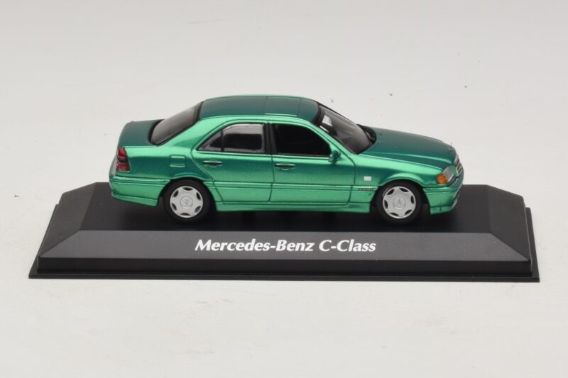 Mercedes C-Class W202 Grün Metallic Maxichamps 1:43 940037061 Druckguss