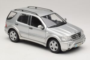 Mercedes ML55 AMG W163 Silber Maisto 1:18 31876-P1 Druckguss — Bild 6 von 8