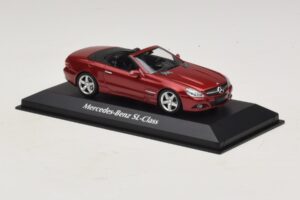 Mercedes SL R230 Rot Metallic Maxichamps 1:43 940037530 Druckguss — Bild 3 von 5
