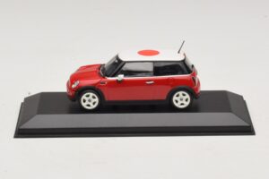 Mini Cooper One R50 Rot Mit Japanischer Flagge Minichamps 1:43 MINI034 Druckguss