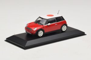 Mini Cooper One R50 Rot Mit Japanischer Flagge Minichamps 1:43 MINI034 Druckguss — Bild 2 von 5
