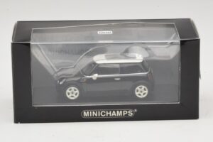 Mini Cooper S R53 Schwarz Mit Panoramadach Minichamps 1:43 MINI022 Druckguss — Bild 4 von 4