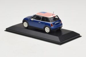 Mini Cooper S R53 Blau Mit Amerikanischer Flagge Minichamps 1:43 MINI014 Druckguss — Bild 3 von 5