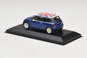 Mini Cooper S R53 Blau Mit Britischer Flagge Minichamps 1:43 MINI026 Druckguss — Bild 3 von 4