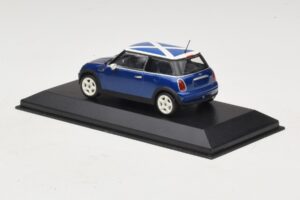 Mini Cooper S R53 Blau Mit Schottischer Flagge Minichamps 1:43 MINI016 Druckguss — Bild 3 von 5