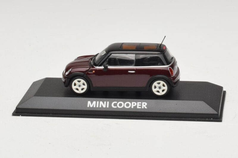 Mini Cooper S R53 Dunkelrot Mit Schwarzem Dach Minichamps 1:43 Mini Cooper S R53 Dunkelrot Mit Schwarzem Dach Minichamps 1:43 MINI028 Druckguss
