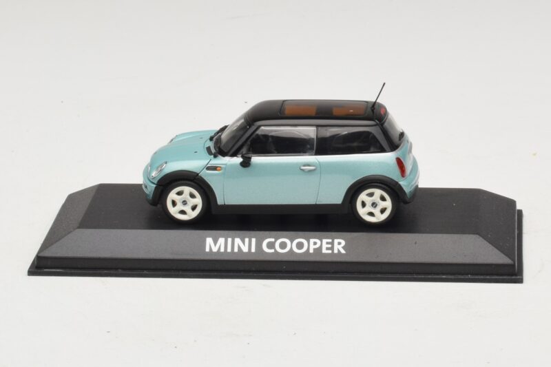Mini Cooper S R53 Hellblau Metallic Mit Schwarzem Dach Minichamps 1:43 MINI030 Druckguss