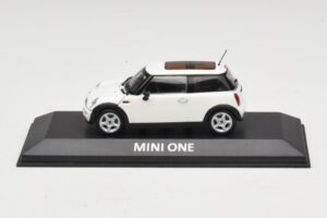 Mini Cooper S R53 Weiß Mit Panoramadach Minichamps 1:43 MINI020 Diecast