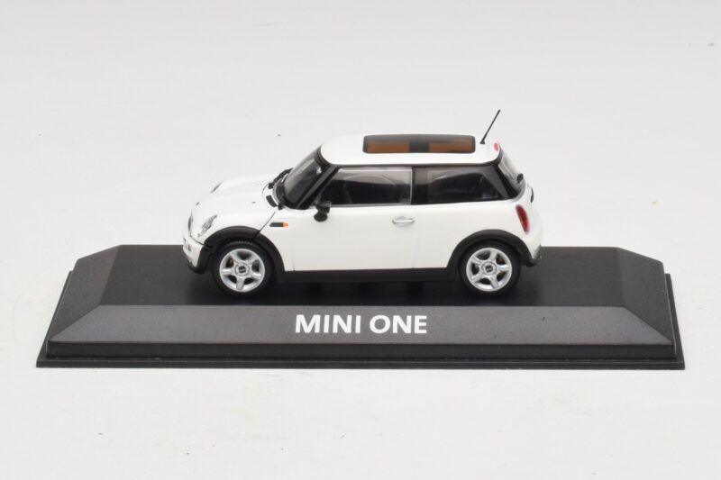 Mini Cooper S R53 Weiß Mit Panoramadach Minichamps 1:43 MINI020 Diecast