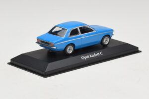 Opel Kadett C Blau Maxichamps 1:43 940045601 Druckguss — Bild 2 von 5