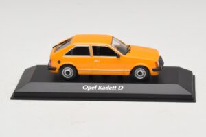 Opel Kadett D Orange Maxichamps 1:43 940044101 Druckguss