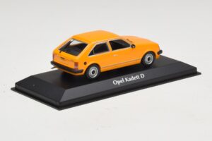 Opel Kadett D Orange Maxichamps 1:43 940044101 Druckguss — Bild 2 von 5