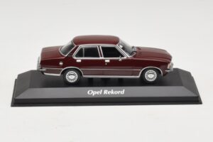 Opel Rekord D Dunkelrot Maxichamps 1:43 940044000 Druckguss
