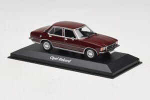 Opel Rekord D Dunkelrot Maxichamps 1:43 940044000 Druckguss — Bild 3 von 5