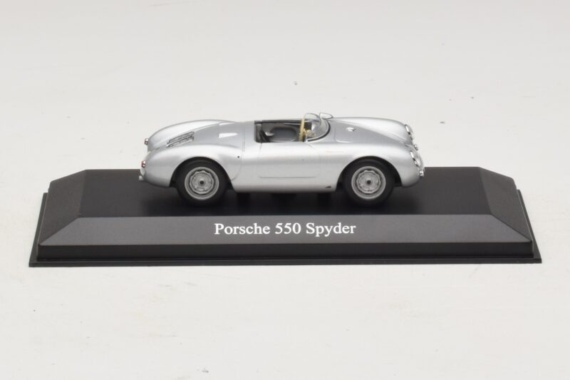 Porsche 550 Spyder Silber Maxichamps 1:43 Porsche 550 Spyder Silber Maxichamps 1:43 940066030 Druckguss
