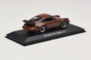 Porsche 911 930 Turbo 3.3 Braun Maxichamps 1:43 940069001 Druckguss — Bild 2 von 5
