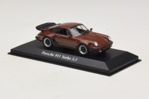 Porsche 911 930 Turbo 3.3 Braun Maxichamps 1:43 940069001 Druckguss — Bild 3 von 5