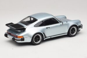 Porsche 911 930 Turbo 3.3 Silber KK-Scale 1:18 KKDC181444 Druckguss — Bild 2 von 6