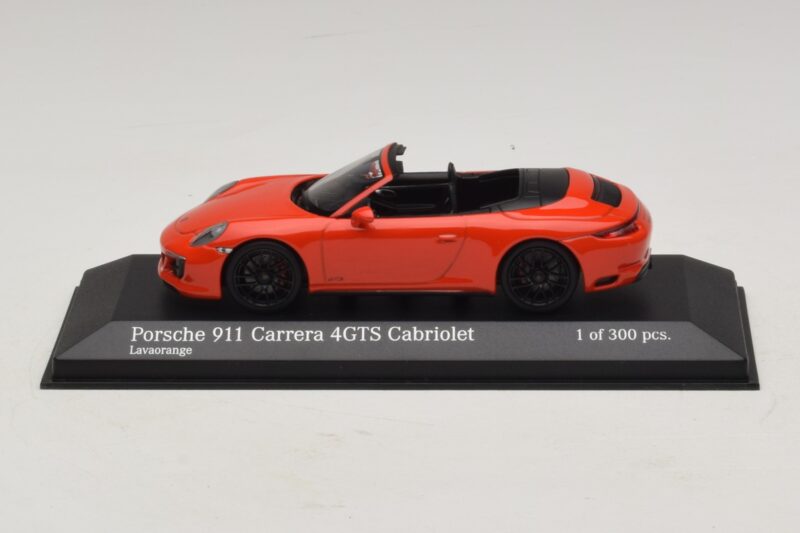 Porsche 911 991.1 Carrera 4 GTS Cabriolet Orange Minichamps 1:43 410067331 Druckguss