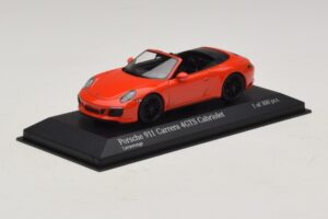 Porsche 911 991.1 Carrera 4 GTS Cabriolet Orange Minichamps 1:43 410067331 Druckguss — Bild 2 von 5