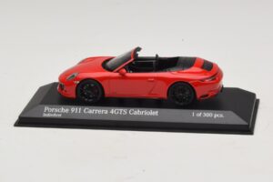 Porsche 911 991.1 Carrera 4 GTS Cabriolet Rot Minichamps 1:43 410067330 Druckguss