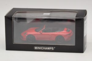 Porsche 911 991.1 Carrera 4 GTS Cabriolet Rot Minichamps 1:43 410067330 Druckguss — Bild 5 von 5