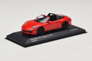 Porsche 911 991.1 Targa 4 GTS Rot Minichamps 1:43 410067340 Druckguss — Bild 2 von 5