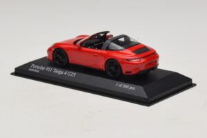 Porsche 911 991.1 Targa 4 GTS Rot Minichamps 1:43 410067340 Druckguss — Bild 3 von 5