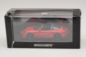 Porsche 911 991.1 Targa 4 GTS Rot Minichamps 1:43 410067340 Druckguss — Bild 5 von 5