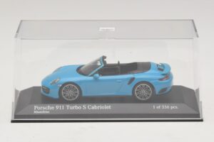 Porsche 911 991.1 Turbo S Cabriolet Blau Minichamps 1:43 410067182 Druckguss — Bild 4 von 5