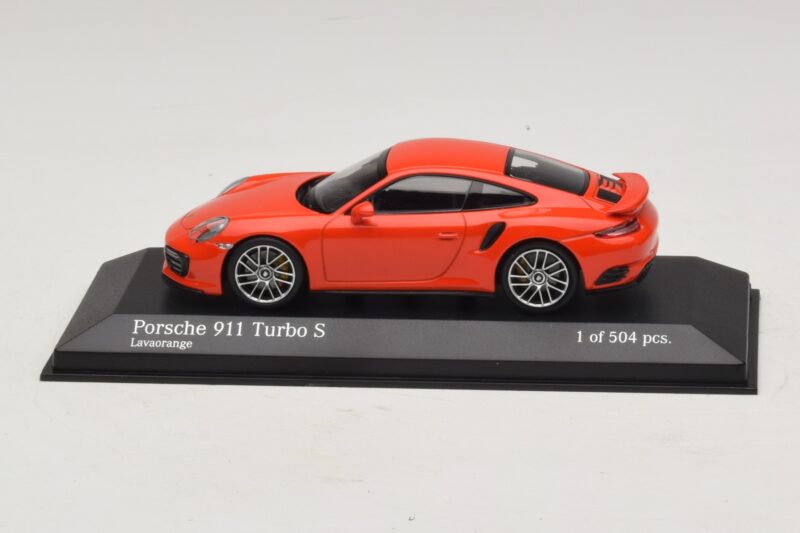Porsche 911 991.1 Turbo S Orange Minichamps 1:43 410067171 Druckguss