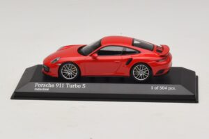 Porsche 911 991.1 Turbo S Rot Minichamps 1:43 410067170 Druckguss