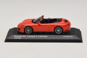Porsche 911 991.2 Carrera 4 Cabriolet Orange Minichamps 1:43 410067231 Druckguss