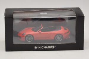 Porsche 911 991.2 Carrera 4 Cabriolet Orange Minichamps 1:43 410067231 Druckguss — Bild 5 von 5