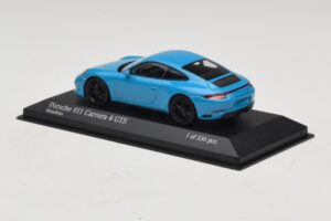 Porsche 911 991.2 Carrera 4 GTS Miami Blue Minichamps 1:43 410067322 Druckguss — Bild 3 von 5