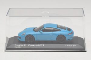 Porsche 911 991.2 Carrera 4 GTS Miami Blue Minichamps 1:43 410067322 Druckguss — Bild 4 von 5
