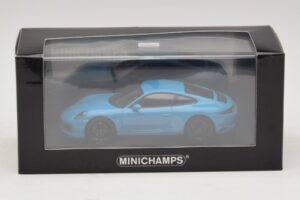 Porsche 911 991.2 Carrera 4 GTS Miami Blue Minichamps 1:43 410067322 Druckguss — Bild 5 von 5