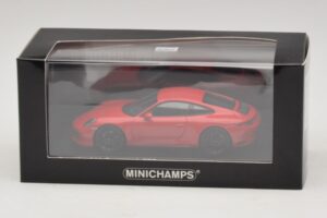 Porsche 911 991.2 Carrera 4 GTS Rot Minichamps 1:43 410067320 Druckguss — Bild 5 von 5