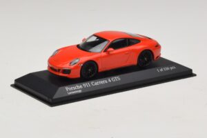 Porsche 911 991.2 Carrera 4 GTS Orange Minichamps 1:43 410067321 Druckguss — Bild 2 von 5
