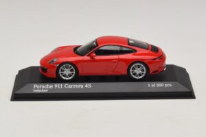 Porsche 911 991.2 Carrera 4S Rot Minichamps 1:43 410067240 Druckguss