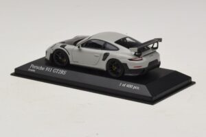Porsche 911 991.2 GT2 RS Chalk Minichamps 1:43 410067237 Druckguss — Bild 3 von 5