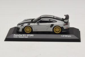 Porsche 911 991.2 GT2 RS Weissach Package Chalk Minichamps 1:43 410067220 Druckguss