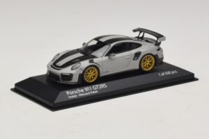 Porsche 911 991.2 GT2 RS Weissach Package Chalk Minichamps 1:43 410067220 Druckguss — Bild 2 von 5