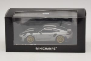 Porsche 911 991.2 GT2 RS Weissach Package Chalk Minichamps 1:43 410067220 Druckguss — Bild 5 von 5